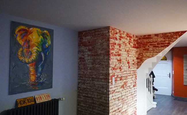 réalisation d'un revêtement mural par Guillet Peinture, peintre à La Verrie